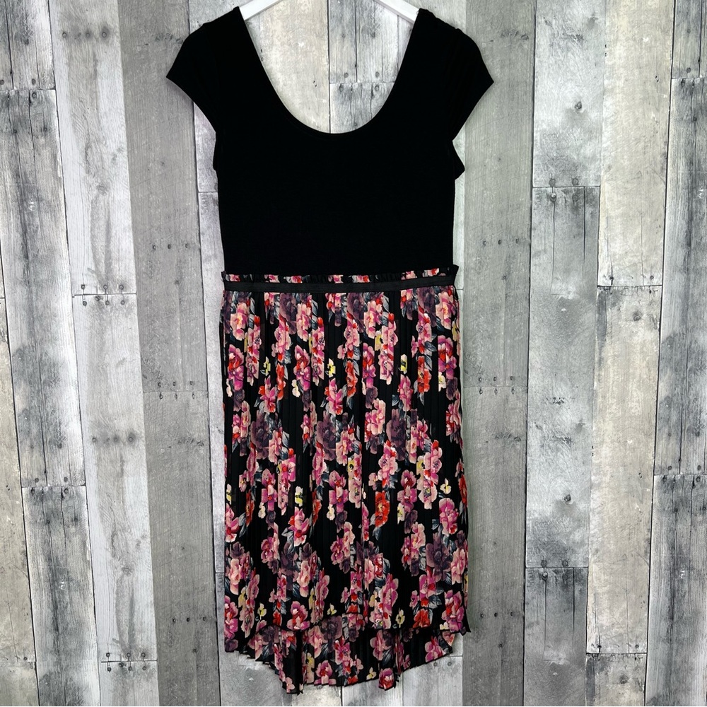 XILERATION Hi-Low Pleated Floral Dress Size Large